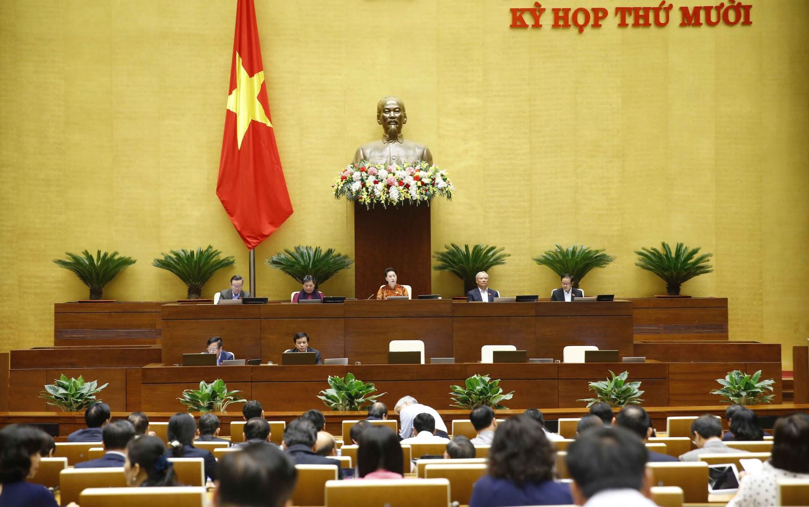 Thủ tướng Chính phủ Nguyễn Xuân Phúc kêu gọi sự nỗ lực bằng cả trái tim và khối óc