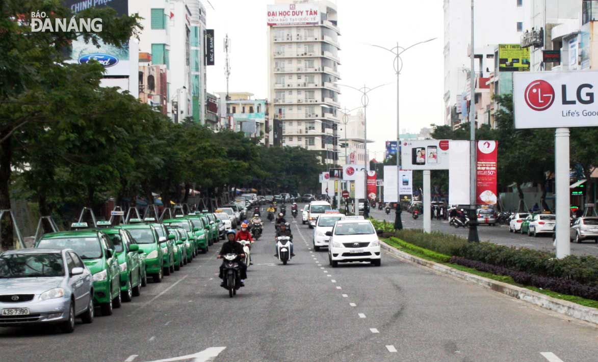 Điều chỉnh thời gian cấm đỗ xe tại tuyến đường Nguyễn Văn Linh