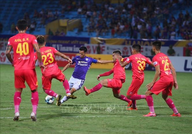 Sài Gòn FC nhiều khả năng sẽ tiếp tục chọn lối chơi phòng ngự trước Hà Nội FC. Ảnh: TTXVN