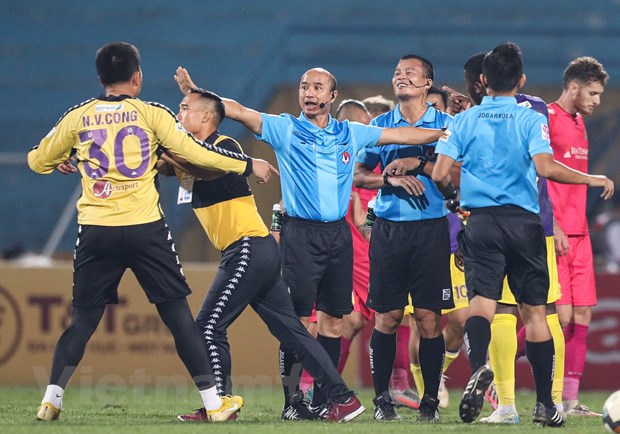 Hà Nội FC đối diện án phạt nặng từ Ban kỷ luật VFF vì hành vi phản ứng trọng tài. (Ảnh: Hiển Nguyễn/Vietnam+)