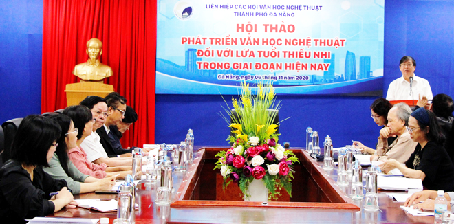 Quang cảnh hội thảo. Ảnh: THIÊN DUYÊN