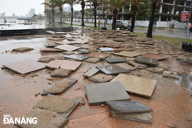 Nhu Nguyet Street's pavement peeling off