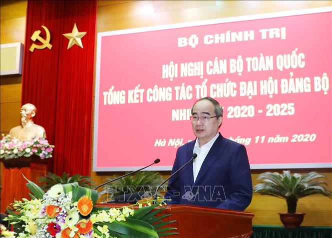 Đồng chí Nguyễn Thiện Nhân, Uỷ viên Bộ Chính trị, đại diện Đảng bộ Thành phố Hồ Chí Minh phát biểu tham luận. Ảnh: Phương Hoa/TTXVN