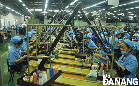 Producing fishing rods at the Daiwa Vietnam Co., Ltd