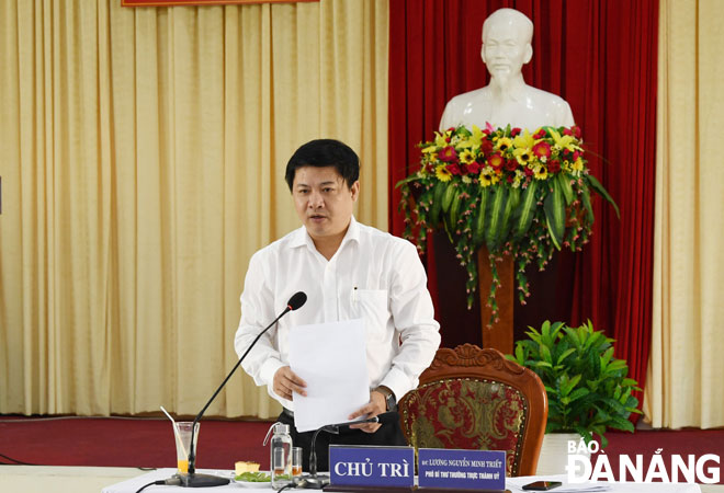 Phó Bí thư Thường trực Thành ủy Lương Nguyễn Minh Triết phát biểu kết luận tại buổi làm việc.  Ảnh: ĐẶNG NỞ