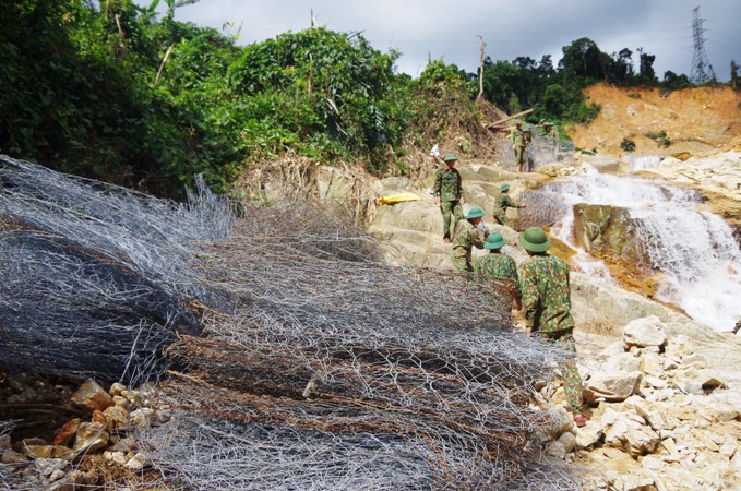 Chuẩn bị phương án hộ đê.