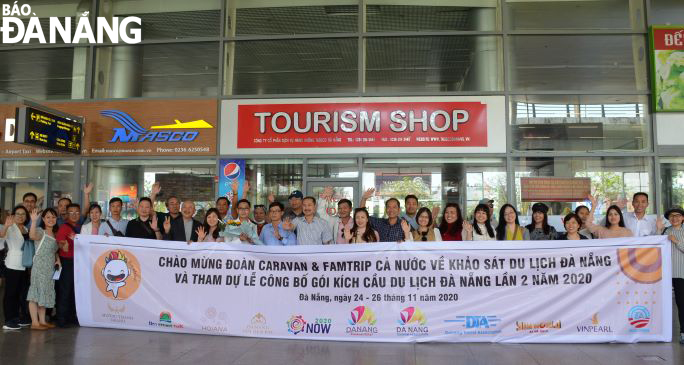 Đại diện các doanh nghiệp sẽ tham gia khảo sát tại các khu, điểm du lịch của Đà Nẵng. Ảnh: THU HÀ.