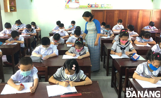 Một tiết dạy Tiếng Việt tại Trường tiểu học Điện Biên Phủ. 				     Ảnh: NGỌC PHÚ