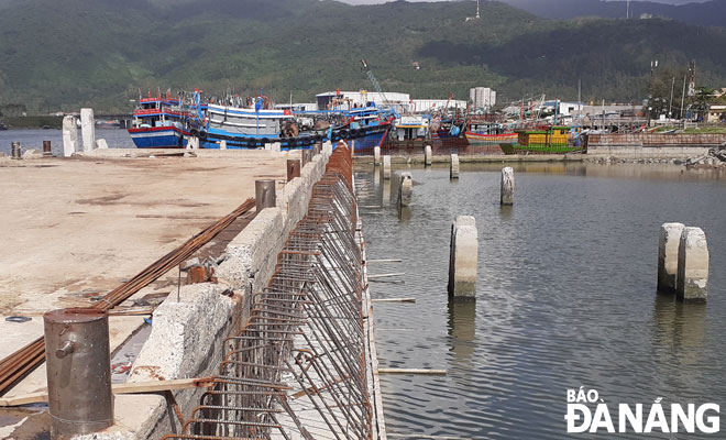 Cảng cá Thọ Quang đang được nâng cấp, mở rộng để hướng đến trung tâm nghề cá lớn.  		       Ảnh: HOÀNG HIỆP