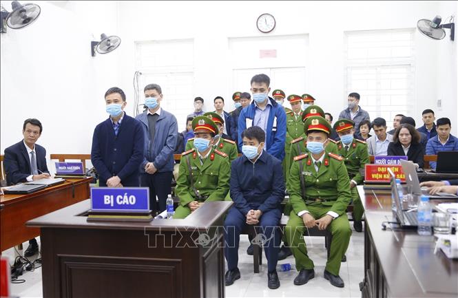 Tuyên phạt bị cáo Nguyễn Đức Chung 5 năm tù về tội 'Chiếm đoạt tài liệu bí mật nhà nước'