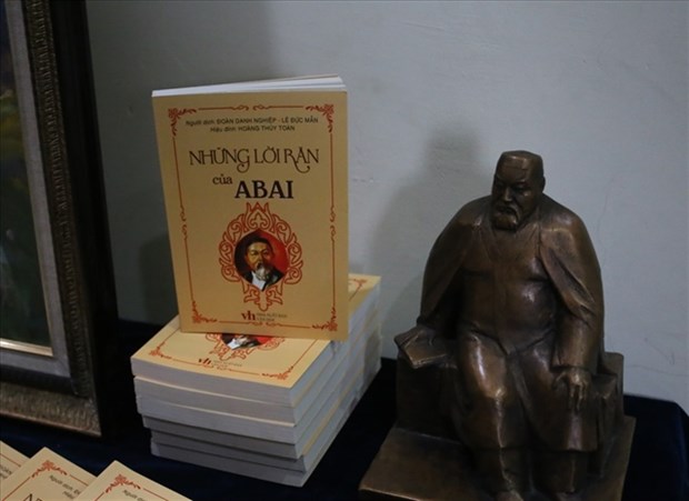 The Book of Words by celebrated Kazakh poet, composer and philosopher Abai Kunanbaev has been published in Vietnam. (Photo: laodong.vn)