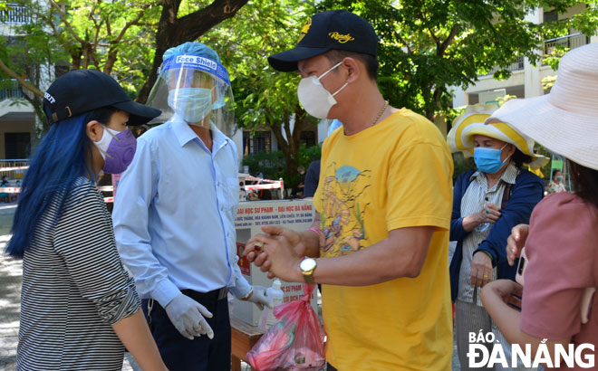 Stranded travellers in Da Nang have been already provided with Covid-19 test before flying back home