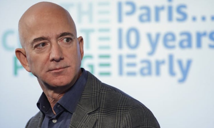 Jeff Bezos, người sáng lập và Giám đốc điều hành của Amazon đã chứng kiến khối tài sản của mình tăng từ 70 tỉ USD lên 185 tỉ USD. Ảnh: AP