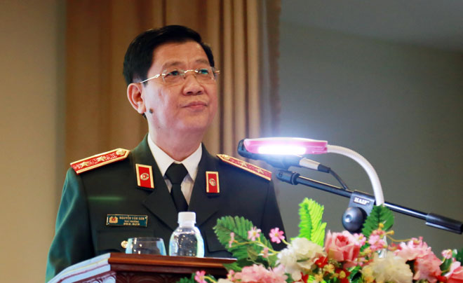 Trung tướng Nguyễn Văn Sơn, Thứ trưởng Bộ Công an phát biểu tại hội nghị. Ảnh: L.HÙNG