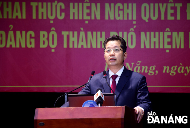 Bí thư Thành ủy Nguyễn Văn Quảng phát biểu chỉ đạo tại Hội nghị. Ảnh: TRỌNG HUY