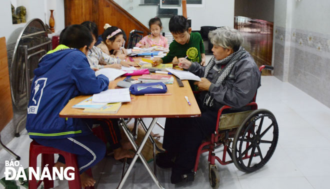 Gương người khuyết tật giúp ích cộng đồng