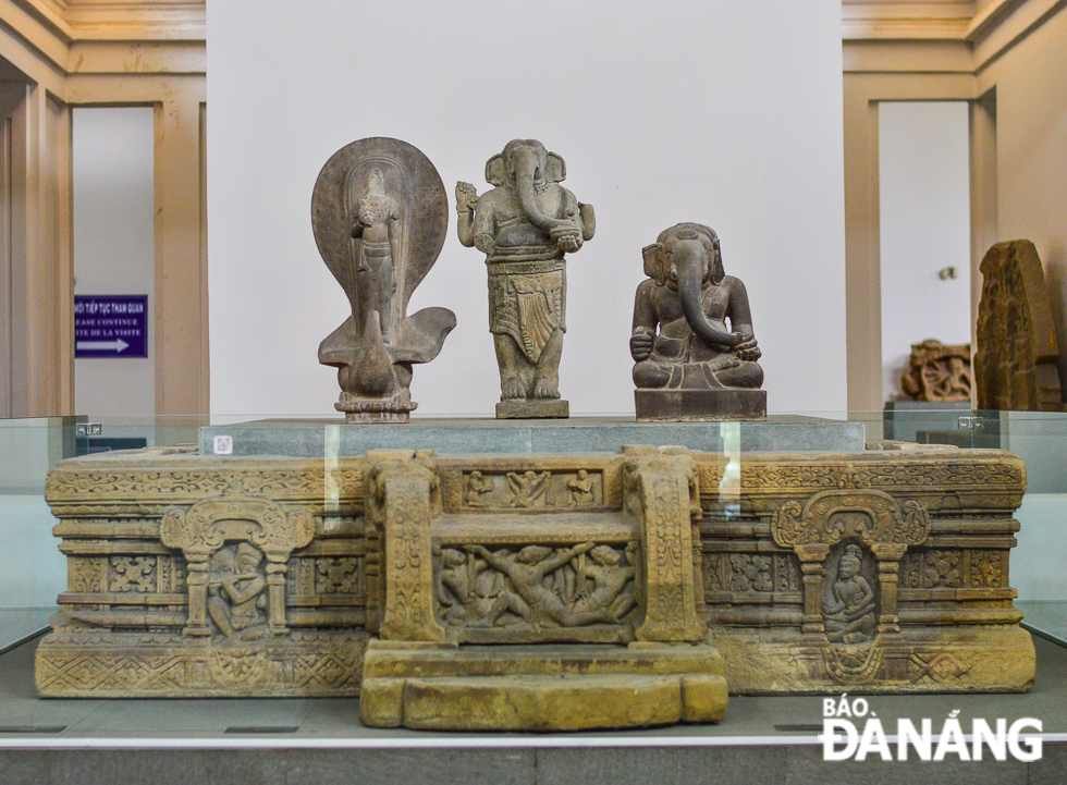  The statute of Ganesha is placed in a solemn position on the sandstone My Son E1 pedestal, which was recognised as a national treasure in 2012.