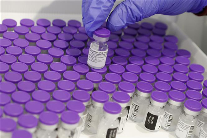 Vaccine ngừa Covid-19 của Pfizer/BioNTech tại một điểm tiêm chủng ở thành phố Tel Aviv, Israel ngày 31-12-2020. Ảnh: AFP/TTXVN