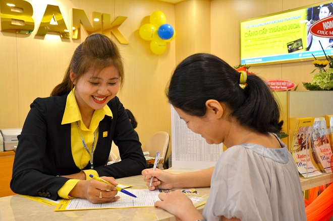 Nam A Bank đồng hành cùng người dân miền Trung gượng dậy sau lũ.