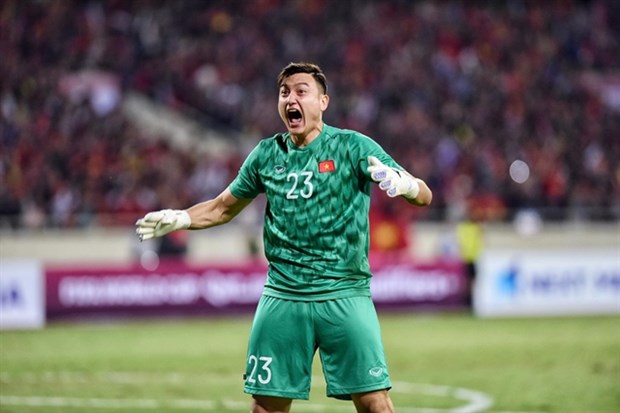 Goalkeeper Dang Van Lam is said to have signed a deal with J1 League side Cezero Osaka. (Photo: laodong.com)