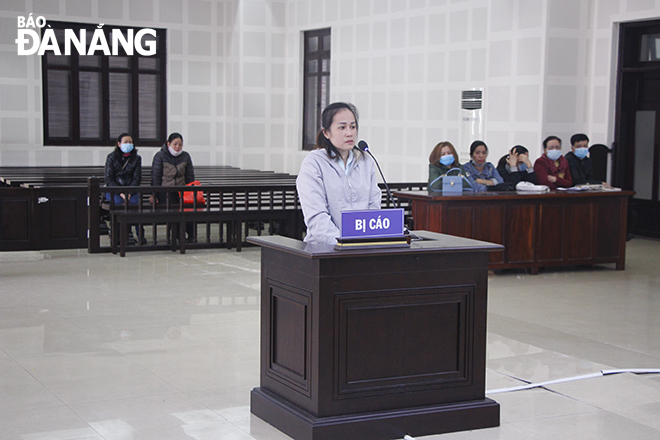 Bị cáo Tôn Nữ Thanh Huyền tại phiên tòa ngày 20-1. Ảnh: XUÂN DŨNG