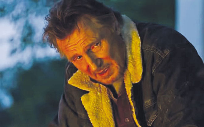 Liam Neeson trở lại với vai diễn một chủ trang trại trong The Marksman.  Ảnh: Open Road Films