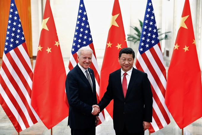 Chủ tịch Trung Quốc Tập Cận Bình và ông Joe Biden trong cuộc gặp tại Bắc Kinh ngày 4/12/2013. Ảnh: Reuters 