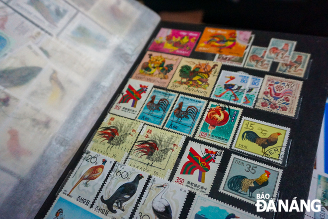 Over the past more than 50 years, Mrs Thanh has collected close to 100,000 postage stamps of all kinds with diverse themes from flowers to religion and 12 zodiac animals. 