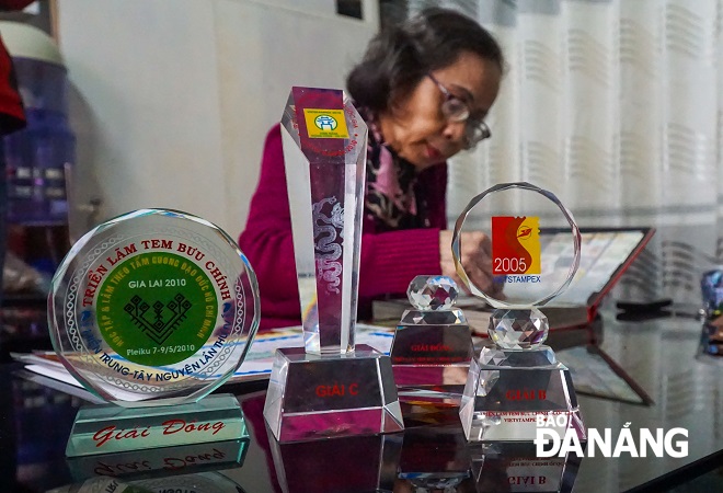 As being a member of the Da Nang Stamp Club, Mrs Thanh has participated in many stamp contests nationwide and won many awards. Included are the Prize B at the Viet Nam Stamp Exhibition (Vietstampex) 2005, and the bronze prize at the postage stamp exhibition in the Central Viet Nam and Central Highlands in 2010