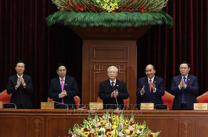 Tổng Bí thư, Chủ tịch nước Nguyễn Phú Trọng với Đoàn Chủ tịch hội nghị. Ảnh: TTXVN