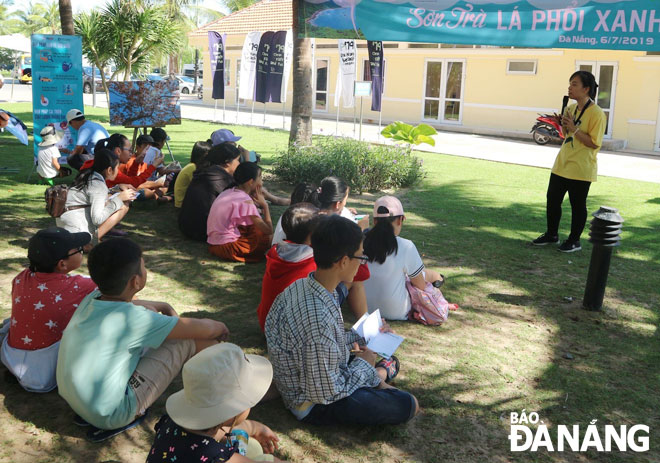 An environmental publicity session conducted by Let's Do it! Da Nang