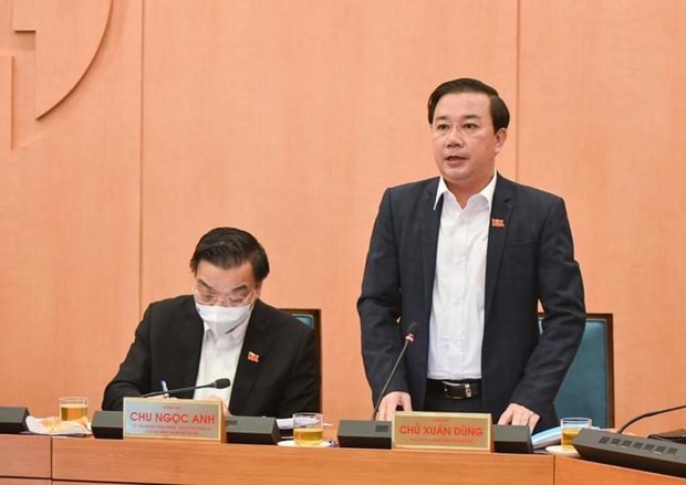 Vice Chairman of the Hanoi People’s Committee Chu Xuan Dung speaks at a meeting of the city's Steering Committee for COVID-19 Prevention and Control (Photo: VNA)