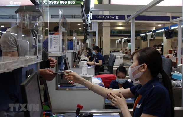 At Tan Son Nhat International Airport (Photo: VNA)