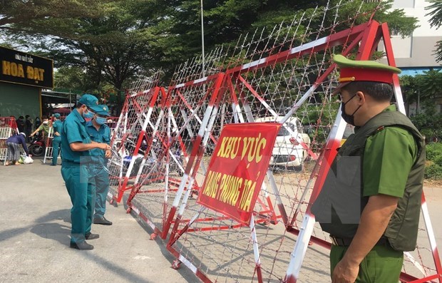 Outside a lockdown area (Photo: VNA)