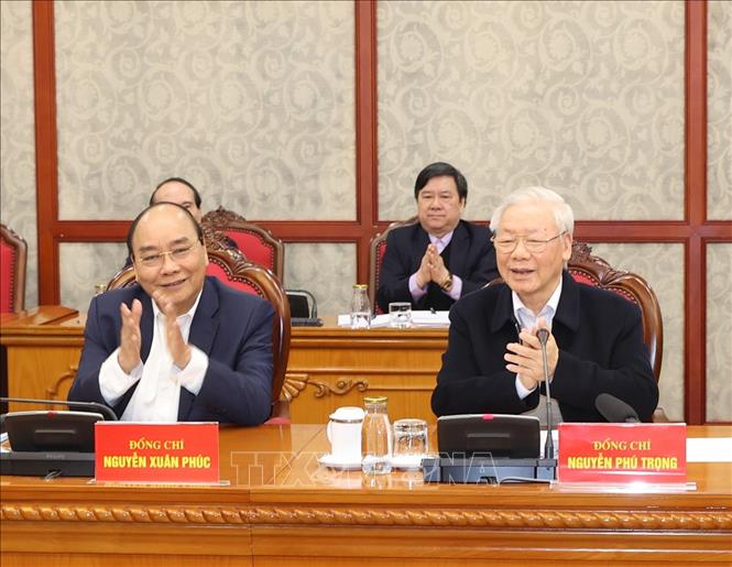 Tổng Bí thư, Chủ tịch nước Nguyễn Phú Trọng và Thủ tướng Nguyễn Xuân Phúc tại phiên họp. Ảnh: Trí Dũng/TTXVN