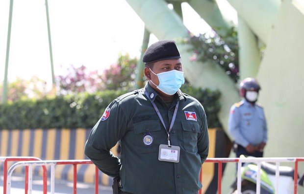 On-duty Cambodian competent forces in Koh Pich. (Source: VNA)