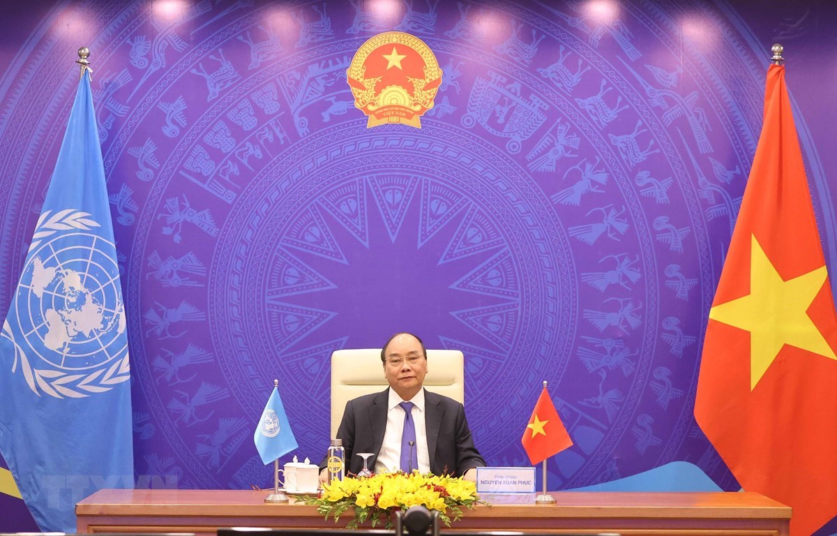 Prime Minister Nguyen Xuan Phuc addresses the UNSC debate from Hanoi (Photo: VNA)