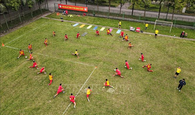 CLB Thanh Hóa tập luyện sau kì nghỉ Tết Nguyên đán Tân Sửu 2021 tại Trung tâm Huấn luyện thể thao Quốc gia Hà Nội. Ảnh: Thành Đạt/TTXVN
