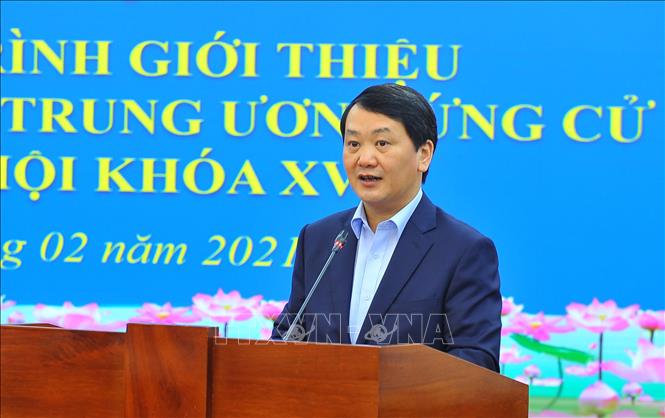 Đồng chí Hầu A Lềnh, Phó Chủ tịch kiêm Tổng Thư ký Ủy ban Trung ương MTTQ Việt Nam phát biểu khai mạc. Ảnh: Minh Đức/TTXVN