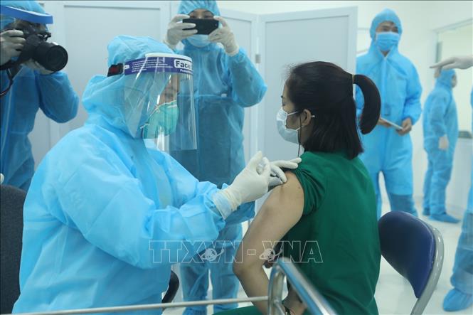 Sáng 8-3, Việt Nam triển khai những mũi tiêm vaccine ngừa Covid-19 đầu tiên