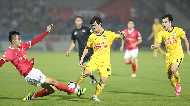 Vòng 6 V-League 2021: Lee Nguyễn tái ngộ Kiatisak