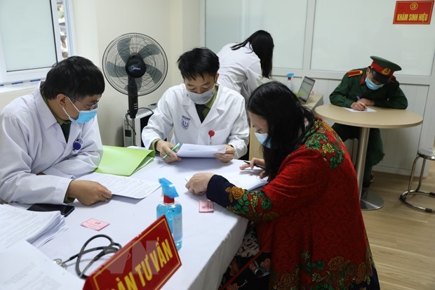 Volunteers register for COVID-19 vaccine trials (Photo: VNA)