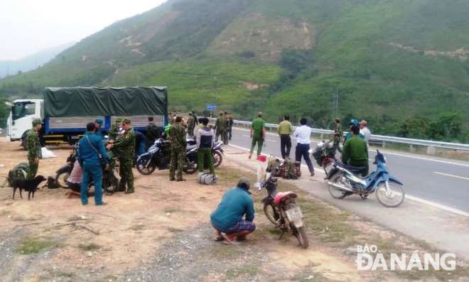 Da Nang’s inter-disciplinary inspection team ready for destroying illegal gold mines in mountainous areas of Hoa Bac Commune, Hoa Vang District on Thursday