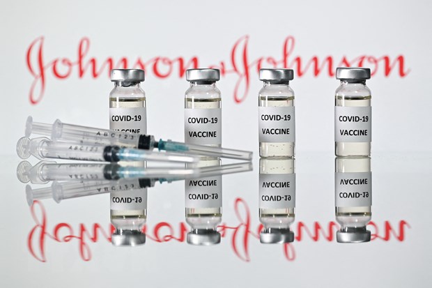 Vaccine ngừa COVID-19 của hãng Johnson & Johnson. (Ảnh: AFP/TTXVN)