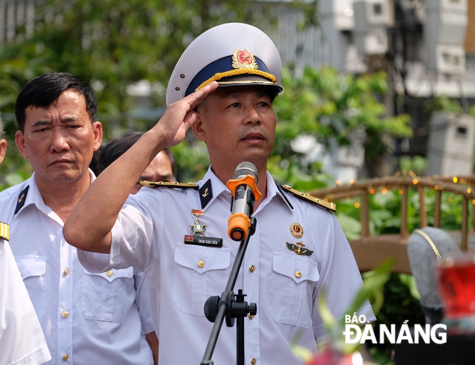 Veteran Tran Van Tien was moved at commemorate his teammates in the Gac Ma naval fight.