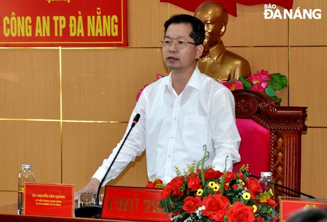 Secretary Quang speaking at the review meeting