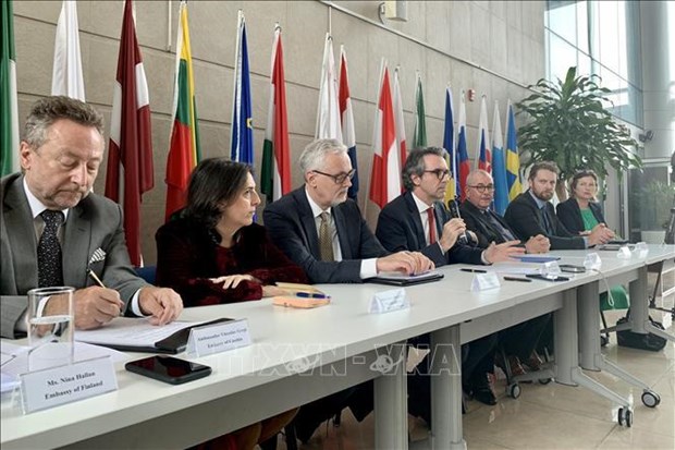 Ambassador Giorgio Aliberti affirms the safety of the AstraZeneca COVID-19 vaccine at a meeting with the press on March 23. (Photo: VNA)