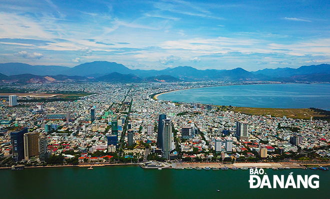 A corner of the city centre along the Da Nang Bay