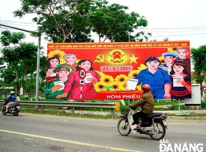   The publicity of the election of deputies to the 15th National Assembly and the municipal People's Council in its 10th tenure for the 2021 – 2026 term conducted via visual forms in Hoa Vang District, …