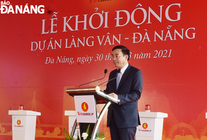 Vice Chairman Chinh delivering his speech at the ceremony